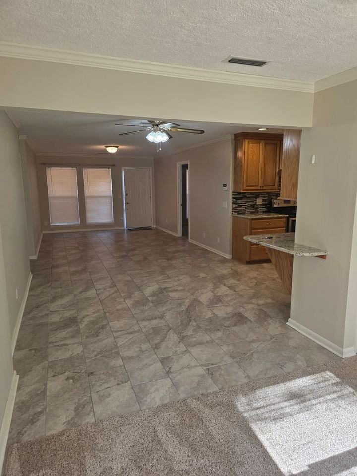 108 Woodbridge Rd - Photo 5 of 19