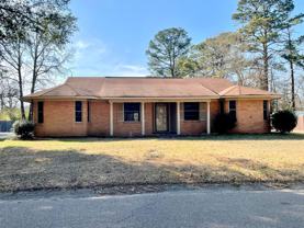 221 Belaire Dr - Photo 1 of 1