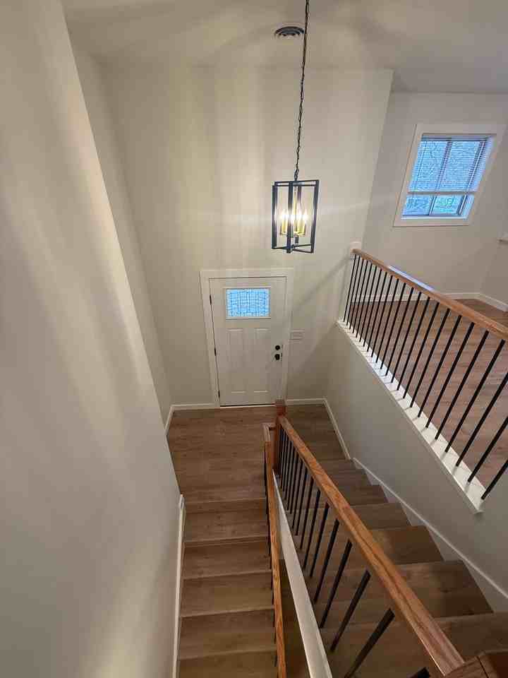 607 Eastwood Dr - Photo 5 of 7
