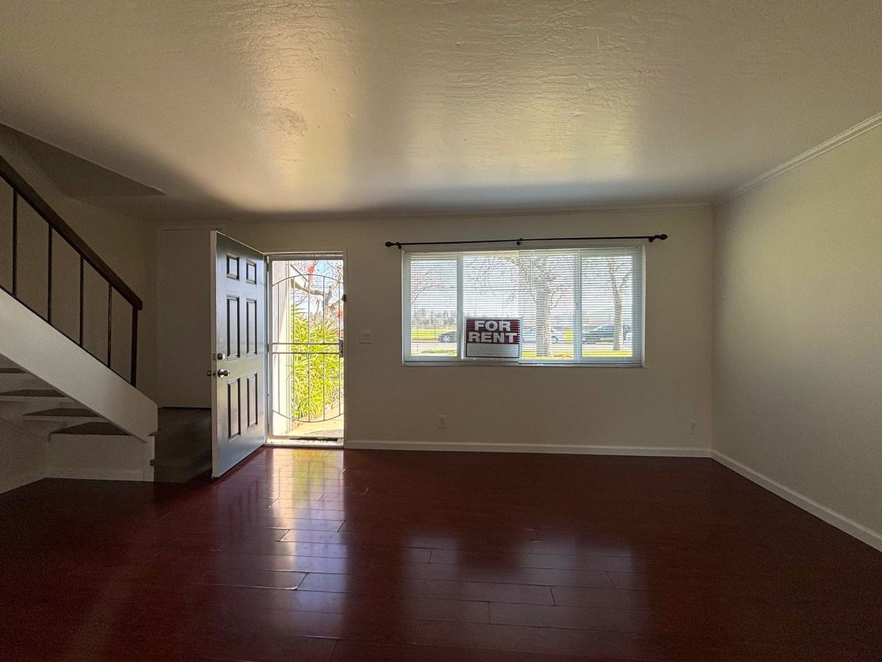 3597 Dalton Cmn - Photo 4 of 13