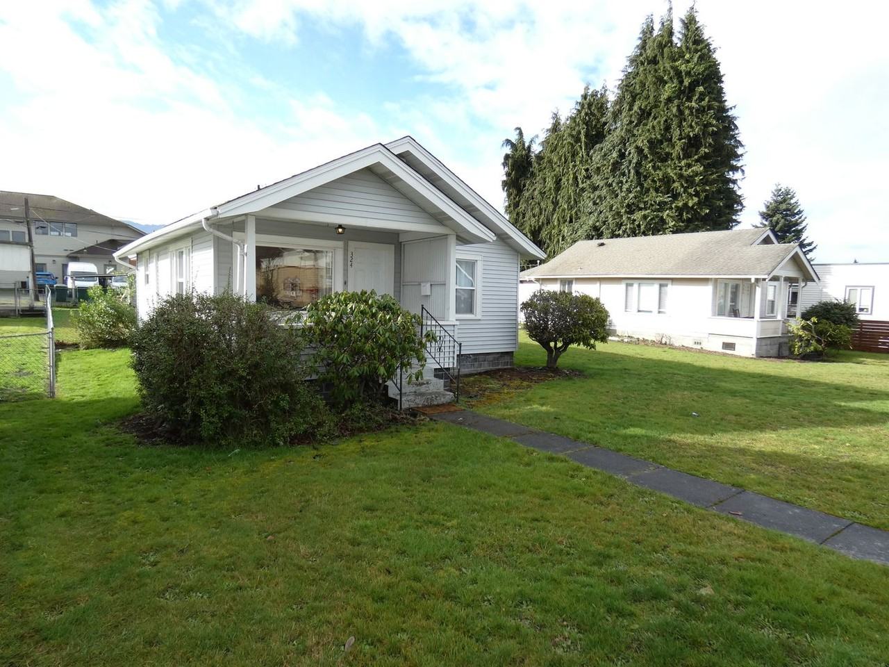 324 E 6th St - Photo 3 of 15