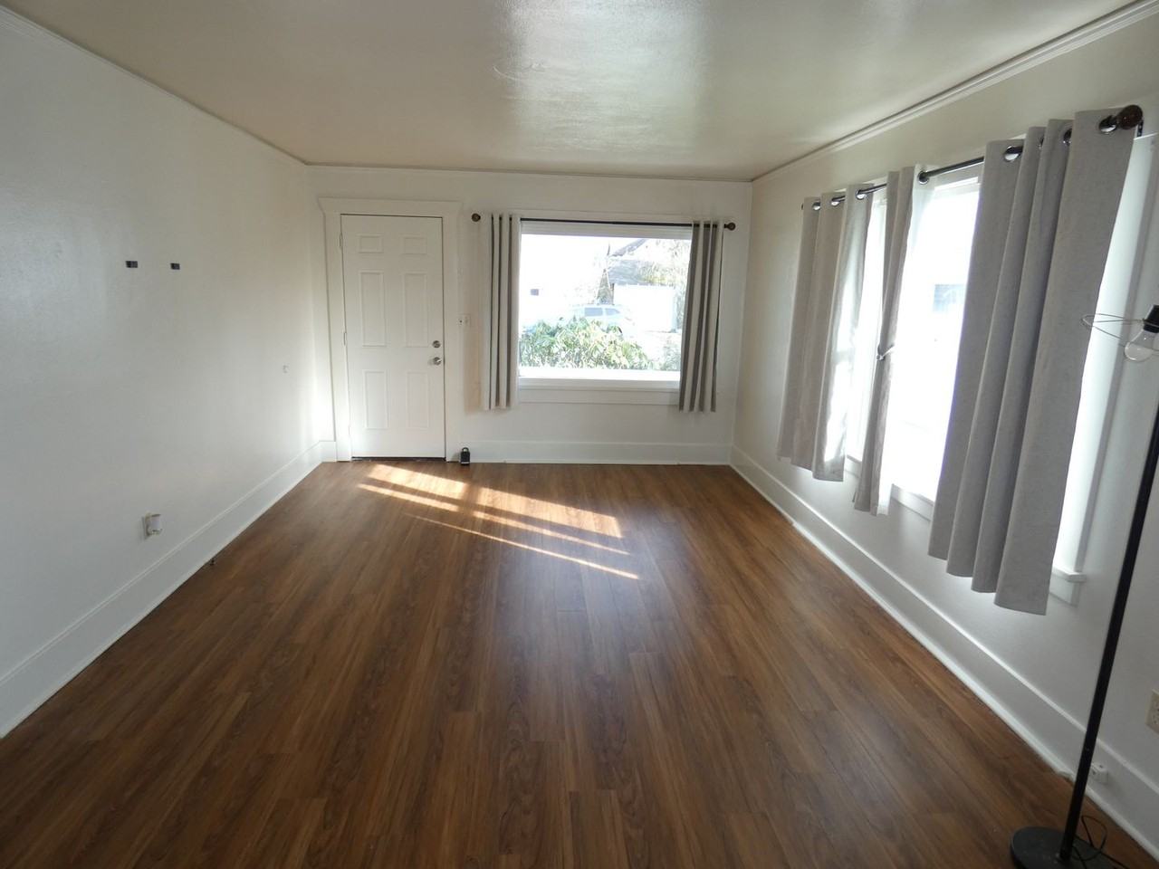 324 E 6th St - Photo 7 of 15