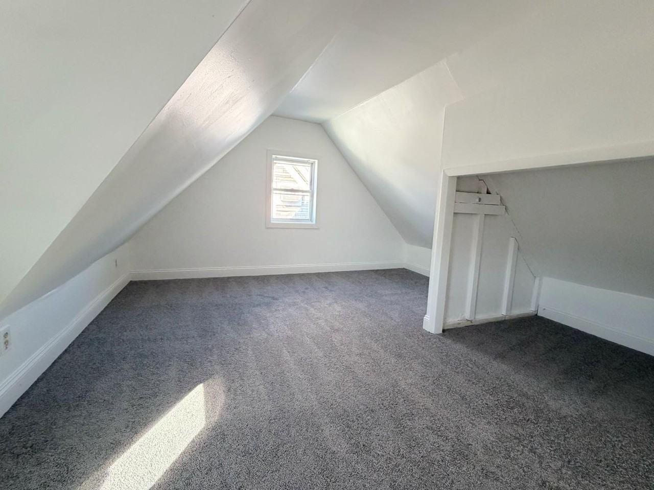 4905 Knorr St - Photo 5 of 9