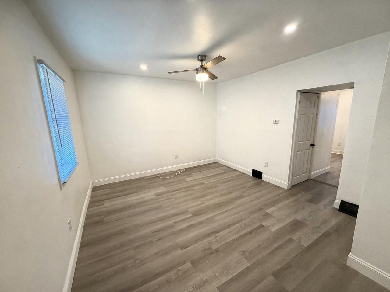 4905 Knorr St - Photo 6 of 9