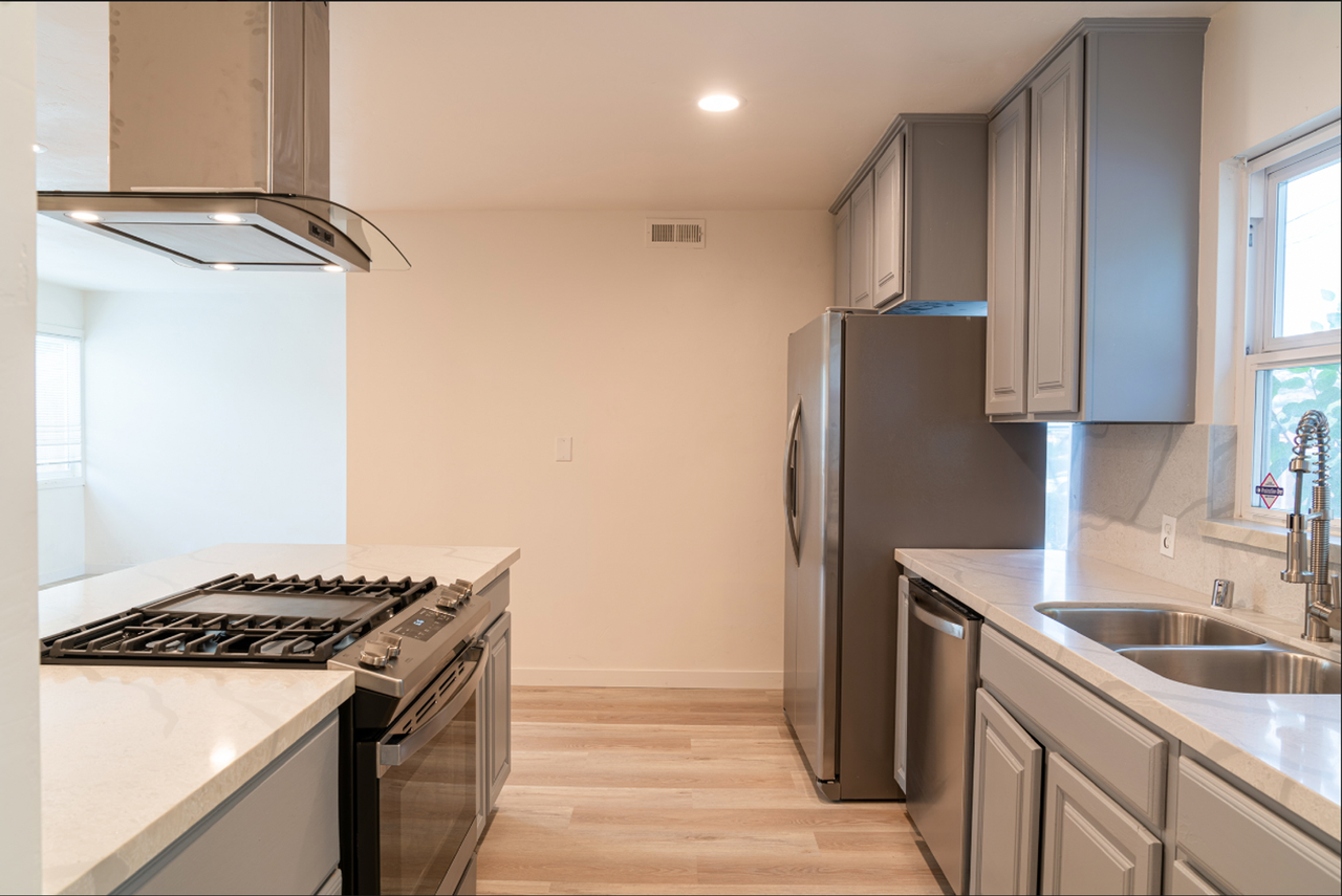 5442 Brockbank Pl - Photo 2 of 26