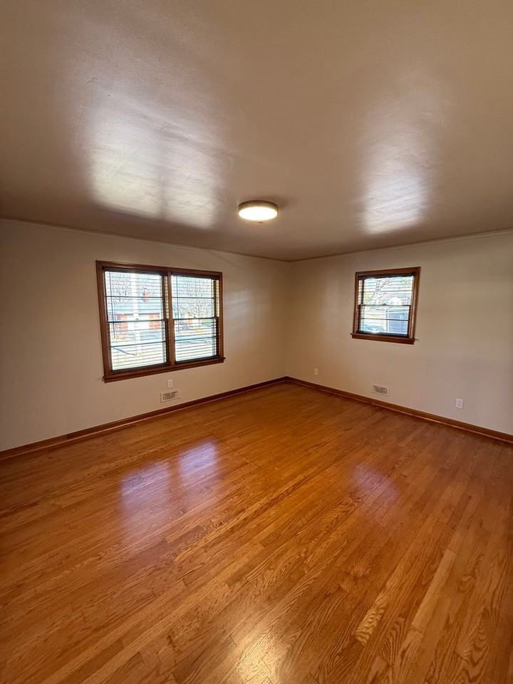 1125 Roselawn Way - Photo 2 of 18