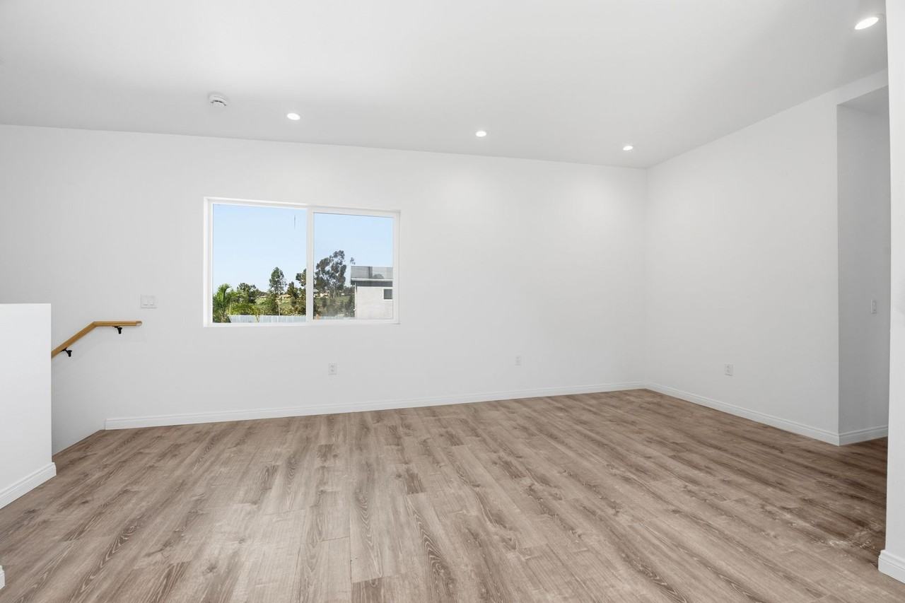 5444 Brockbank Pl - Photo 7 of 27