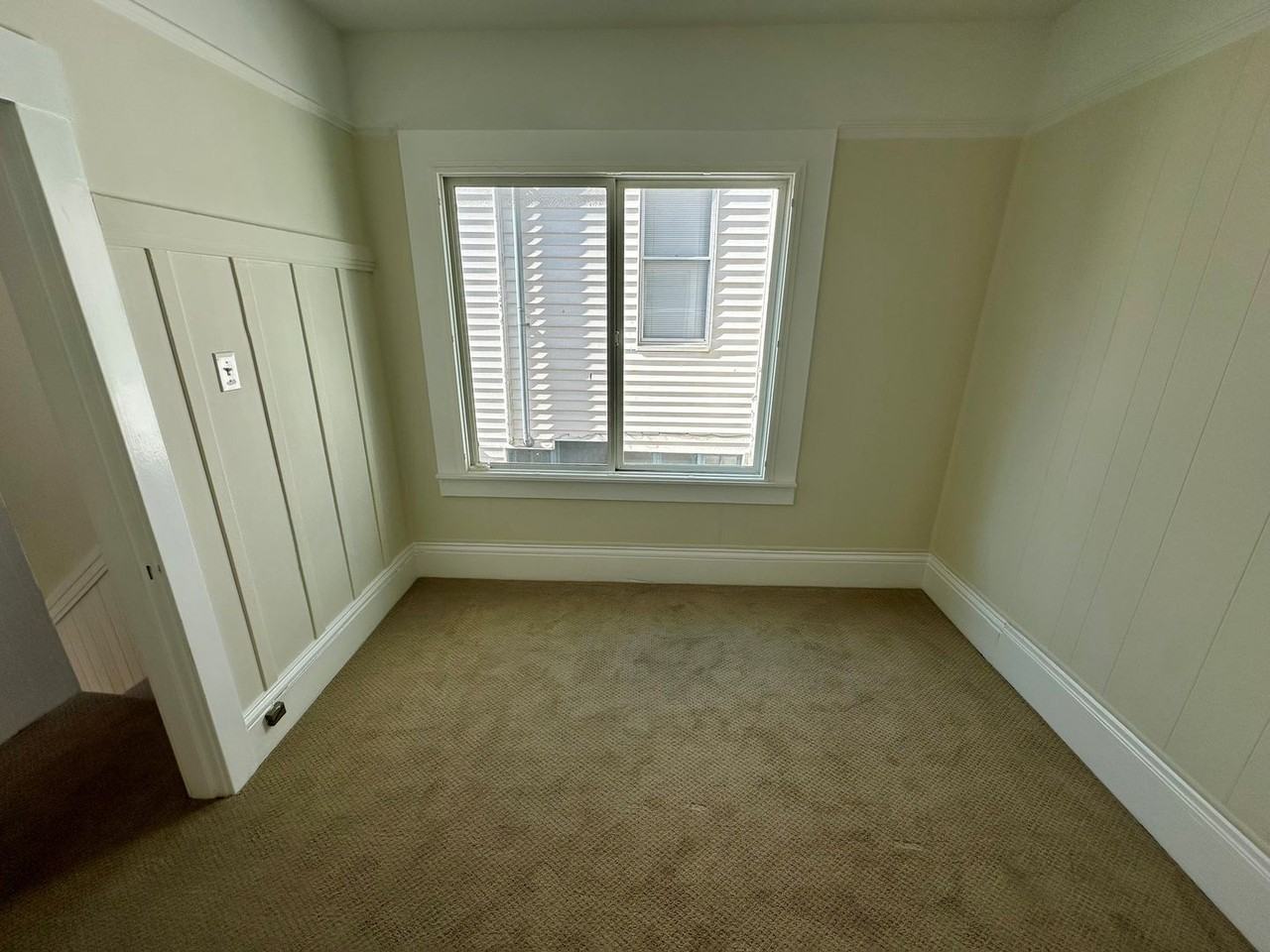 2112 Lombard St - Photo 6 of 8