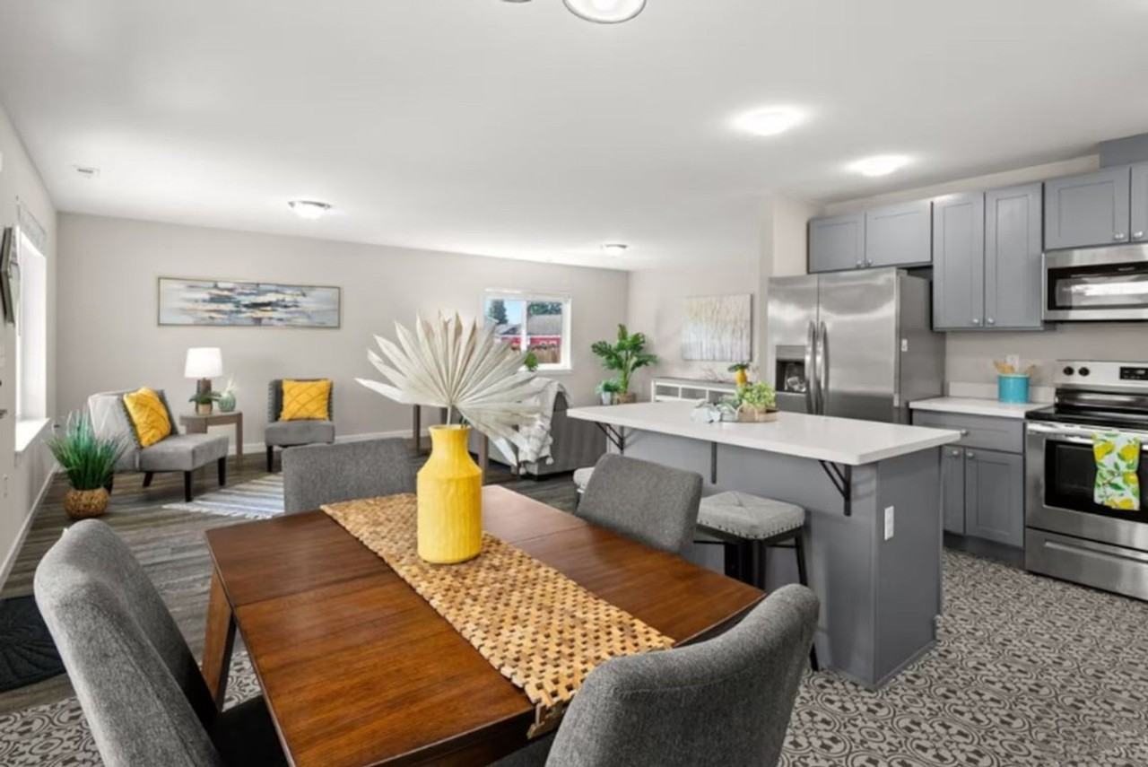 6638 S Warner St - Photo 2 of 14