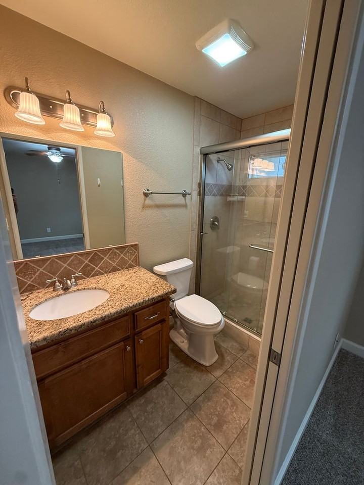 150 E Sherwood Dr - Photo 7 of 9