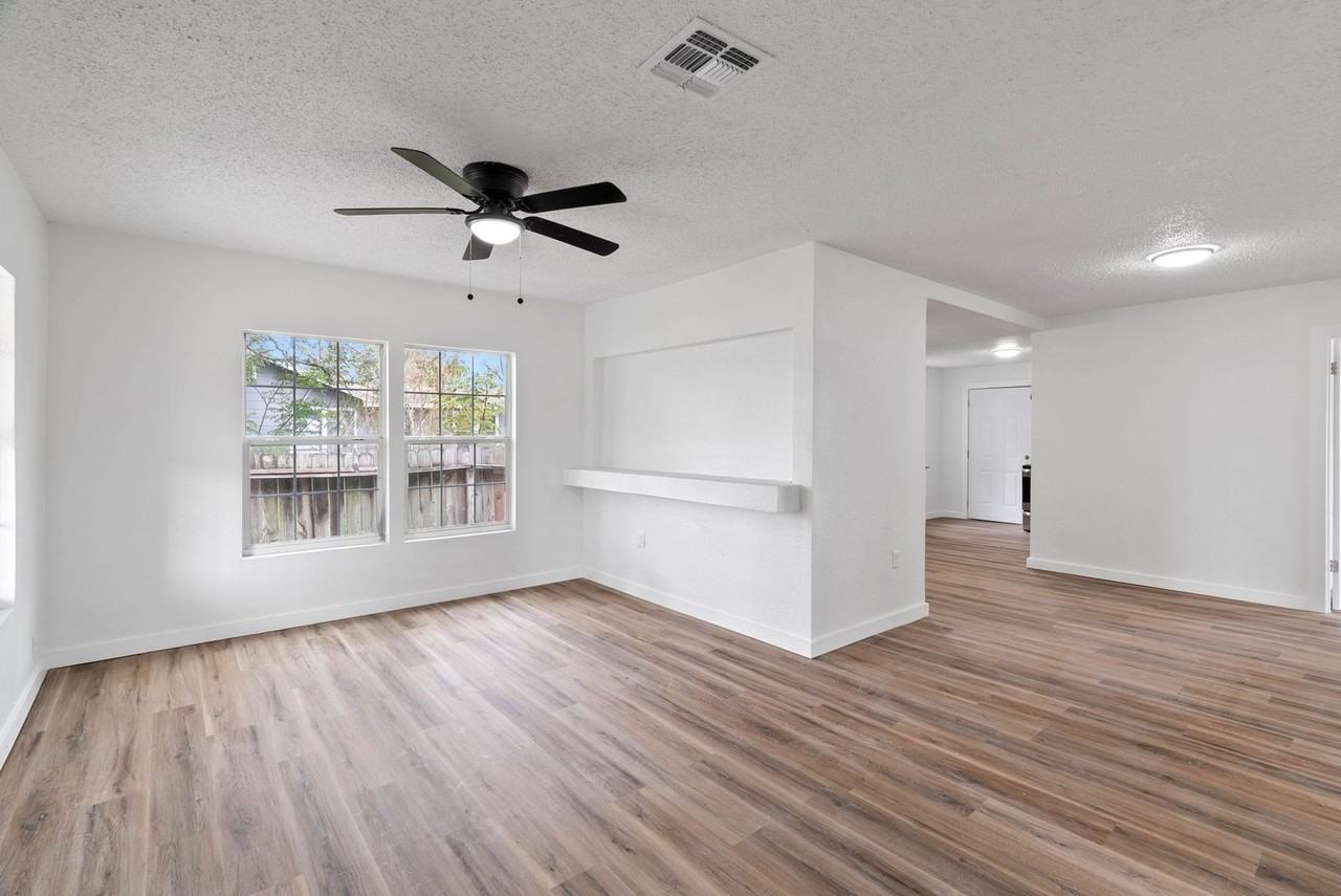 2846 Niagara St - Photo 4 of 15