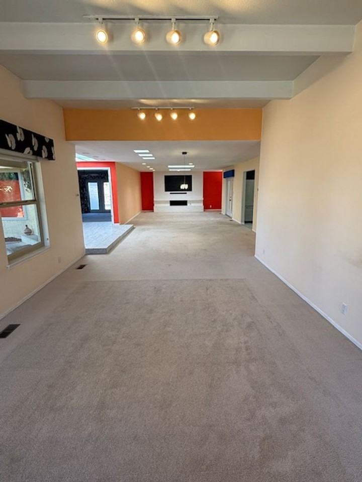 5616 Planeta Ct Ne - Photo 2 of 22