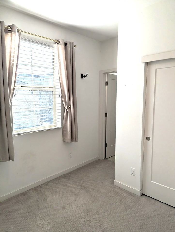 2661 Cleat Ln - Photo 2 of 10