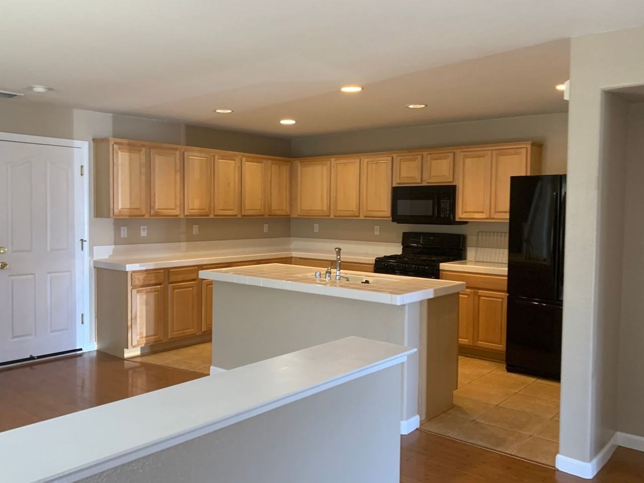 2760 Shearwater Way - Photo 3 of 6