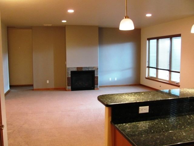 1033 E 19th - Photo 6 of 14