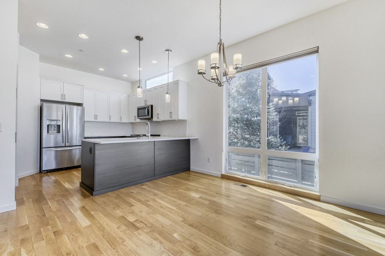 1356 Snowberry Ln - Photo 5 of 40