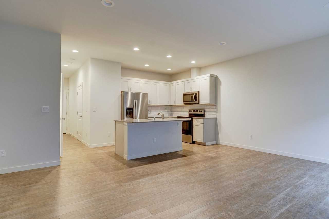 563 Ne Kettle St #A3 - Photo 2 of 21