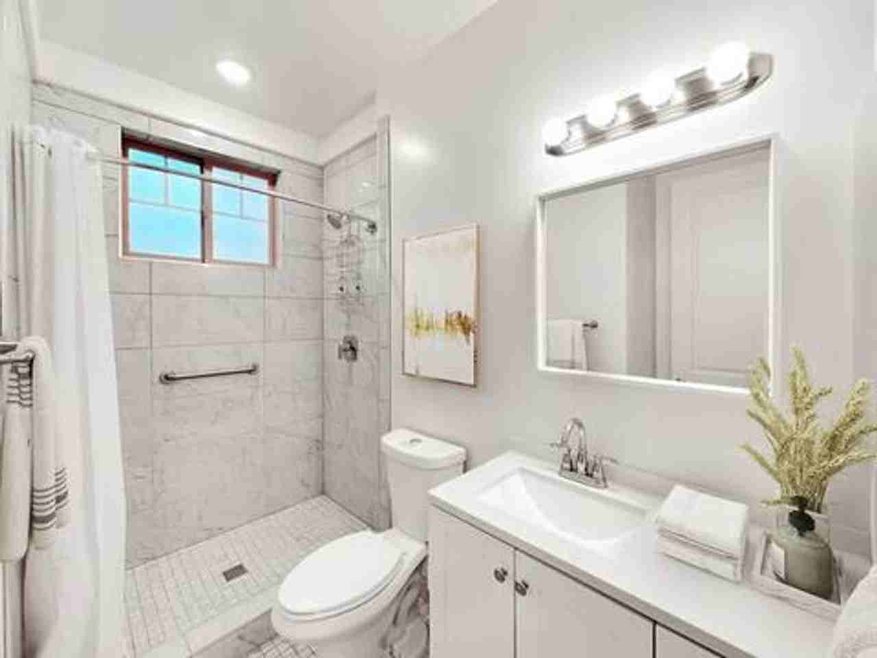 1288 Pine Ave - Photo 3 of 11