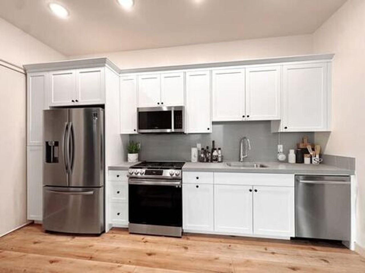 1288 Pine Ave - Photo 6 of 11