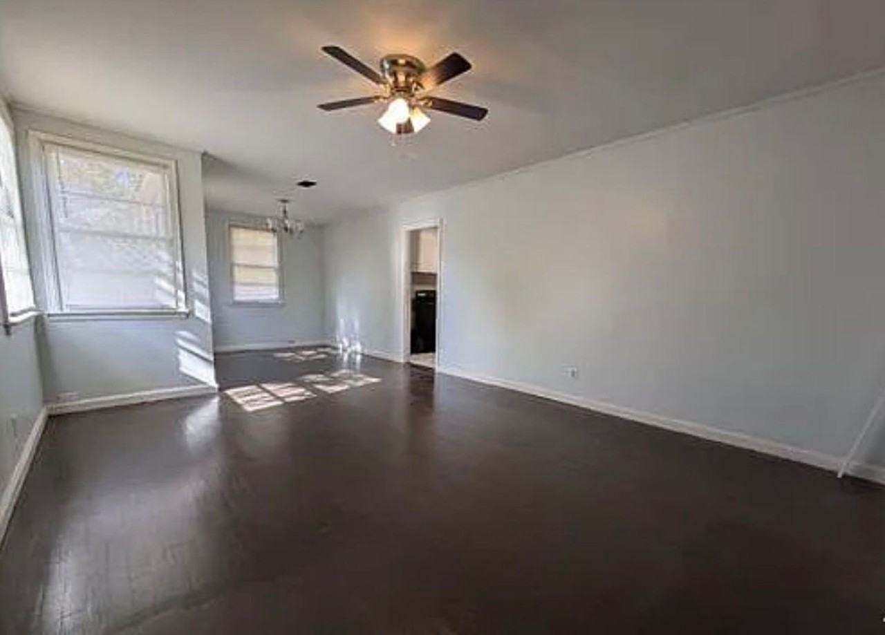 2041 Tullis Dr - Photo 2 of 6