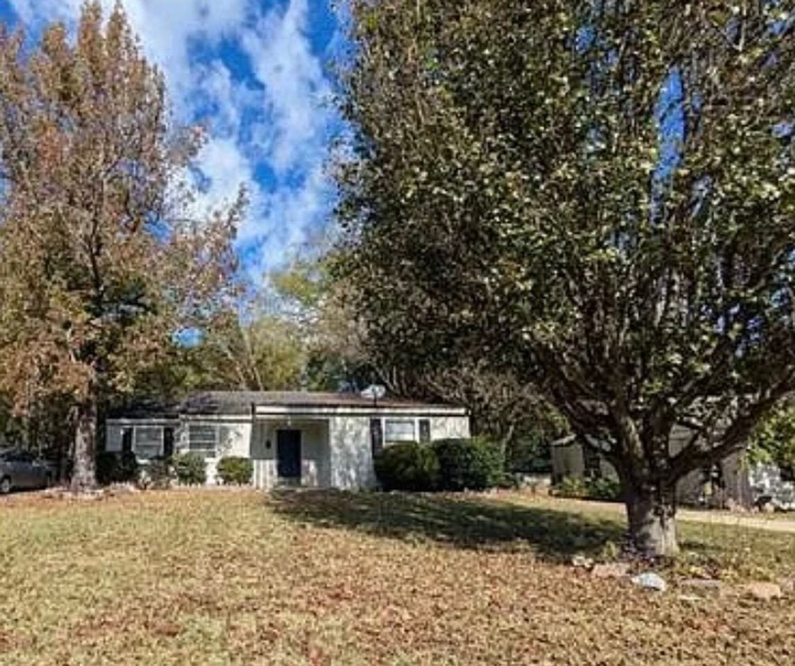 2041 Tullis Dr - Photo 6 of 6