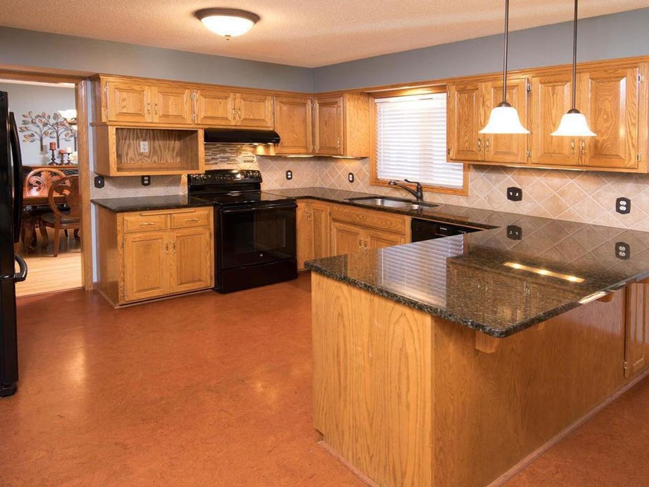 475 Oakhill Rd - Photo 6 of 18