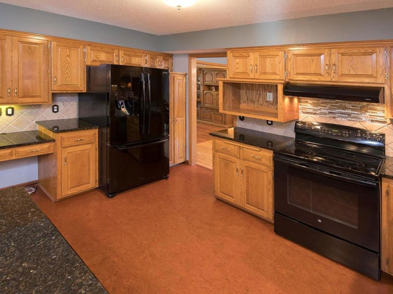 475 Oakhill Rd - Photo 7 of 18