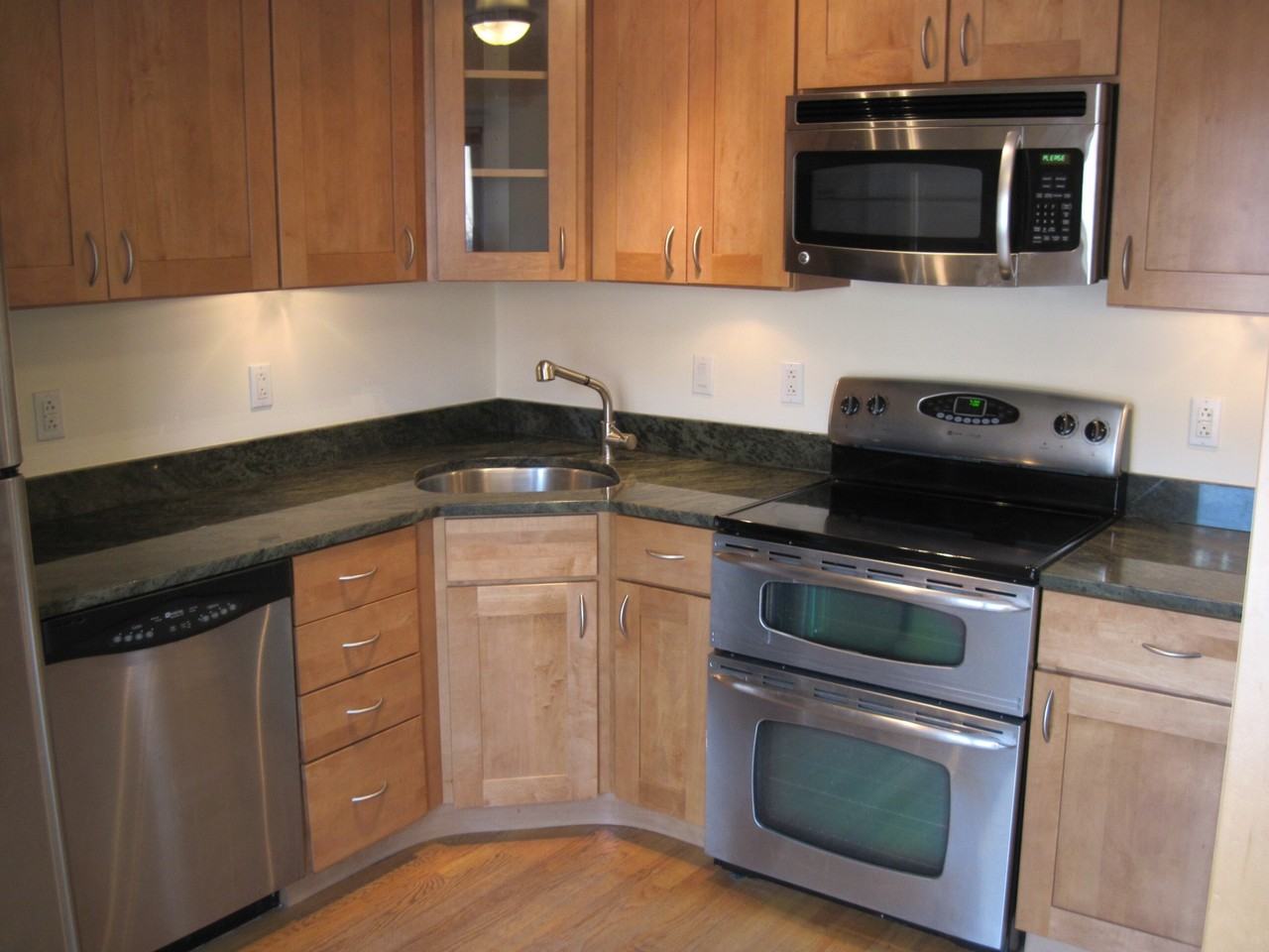 2308 L St Nw - Photo 2 of 15