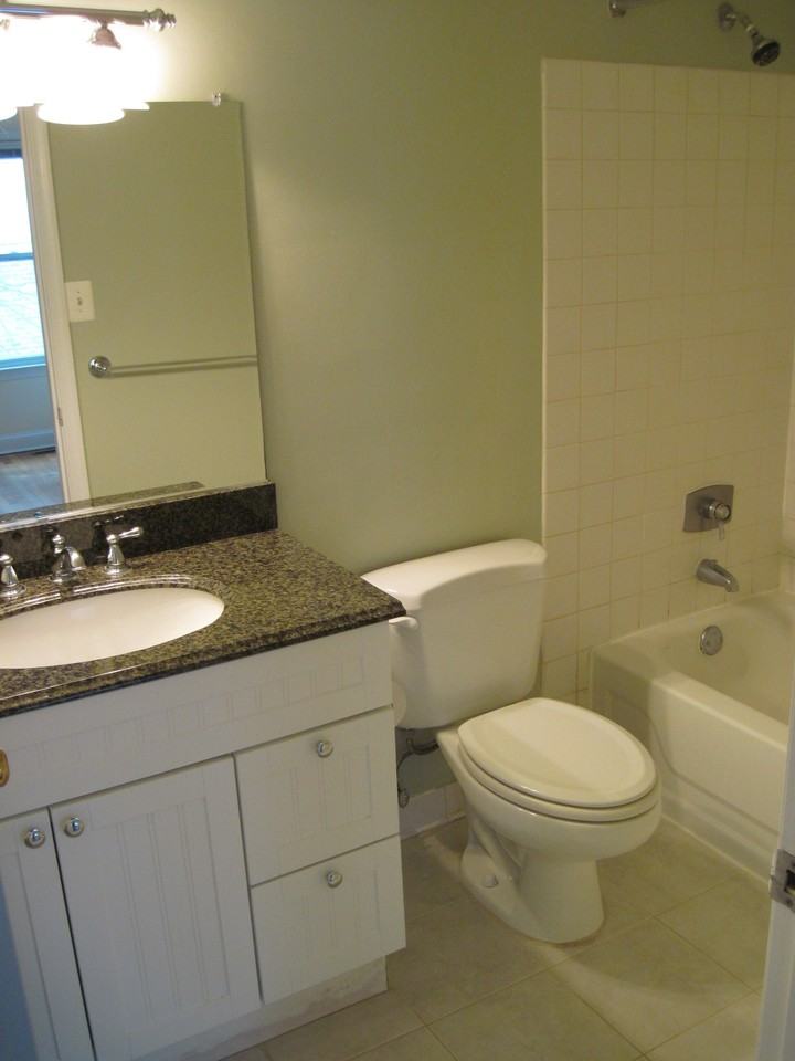 2308 L St Nw - Photo 4 of 15