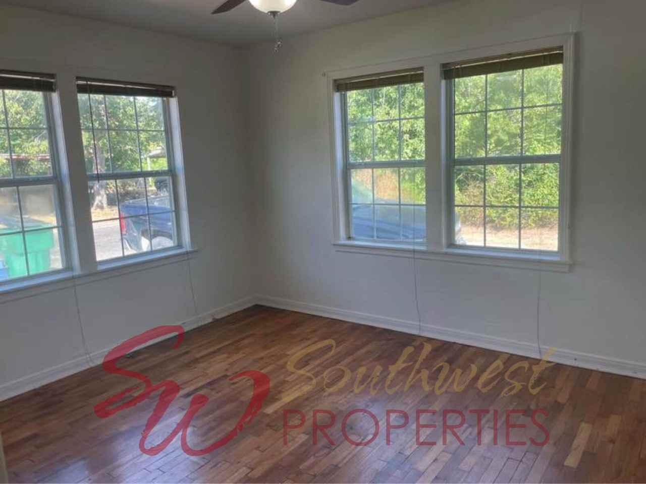 389 W Sloan St - Photo 6 of 13