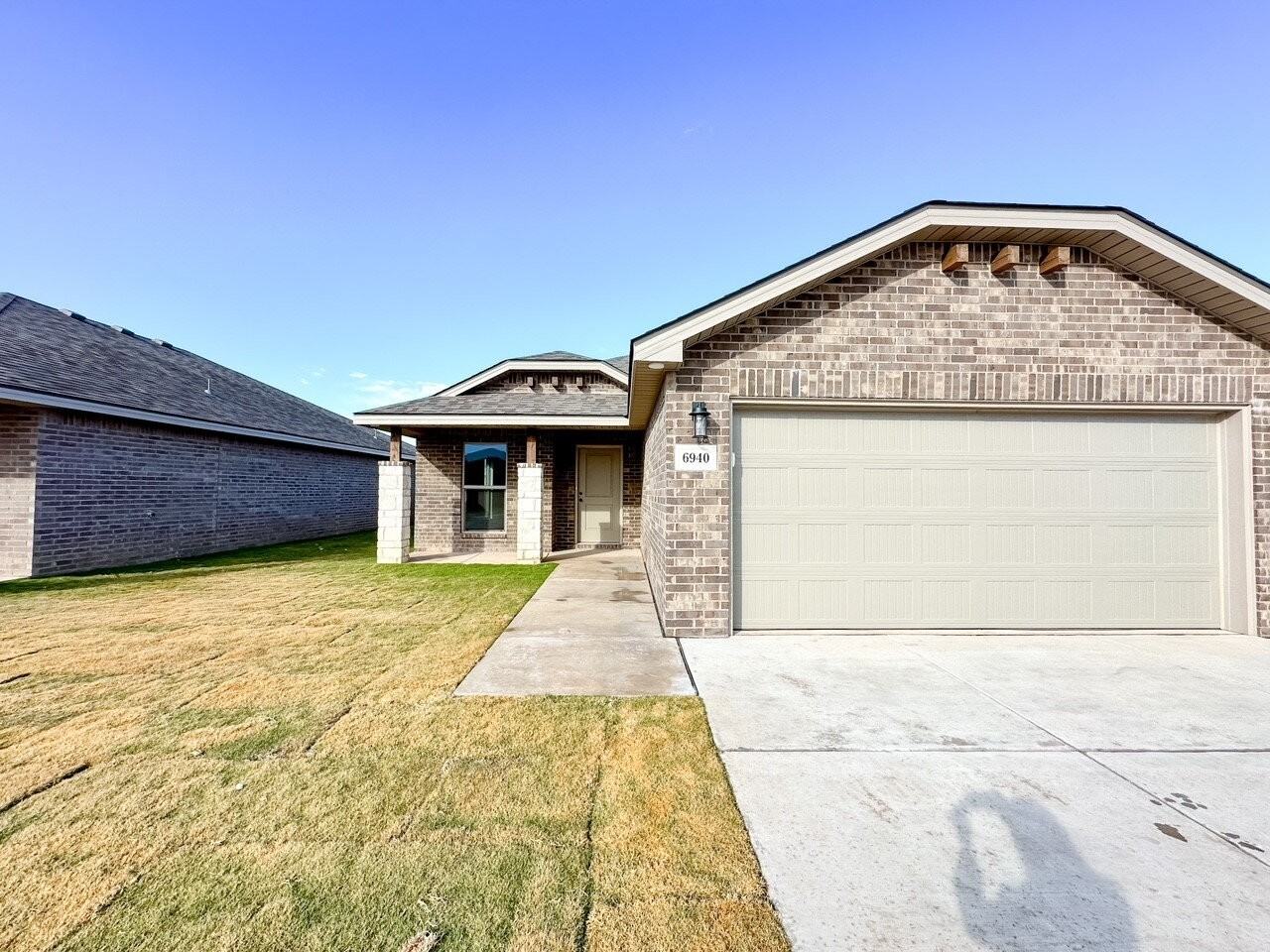 6940 10th St - Photo 2 of 20