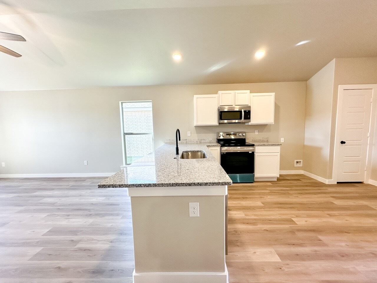 6940 10th St - Photo 7 of 20