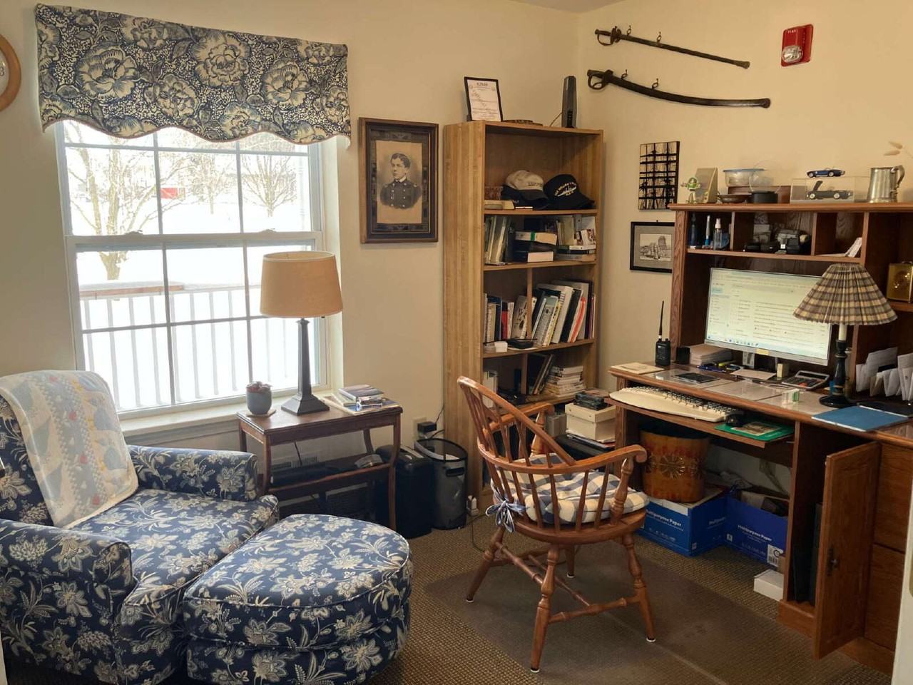 1027 Whitney Rd E - Photo 6 of 23