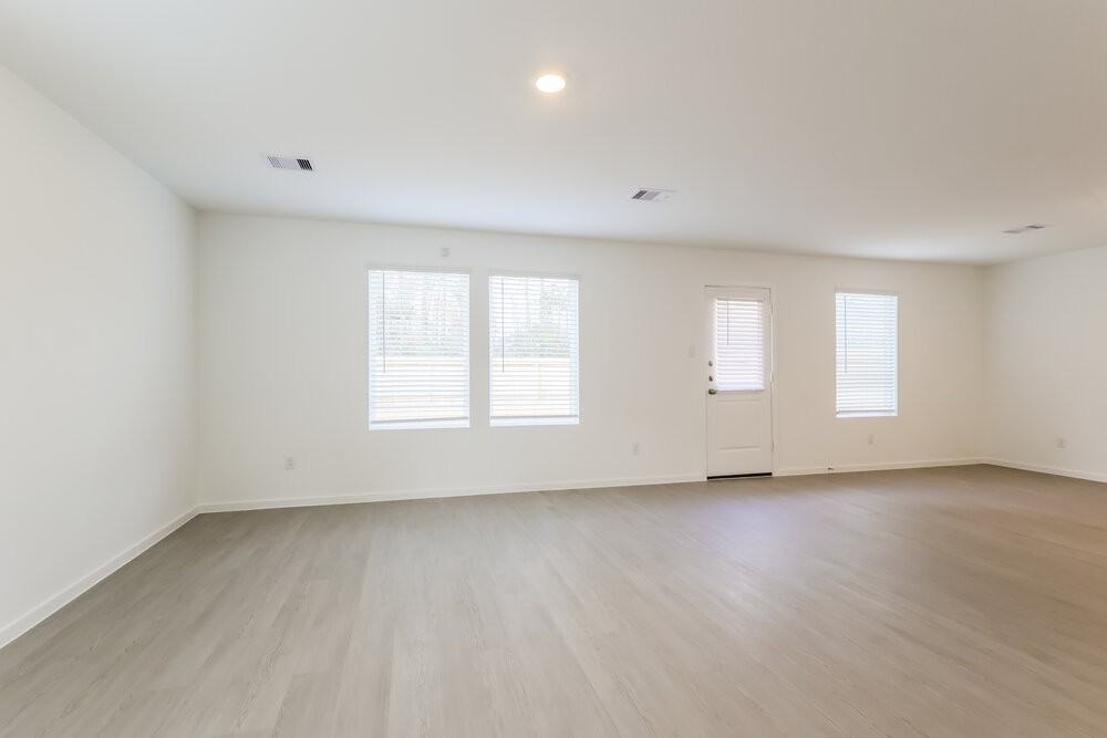 1539 Sunset Ridge Dr - Photo 4 of 17