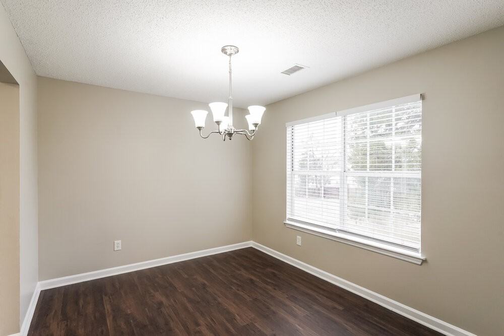 3812 Round Rock Dr - Photo 6 of 17