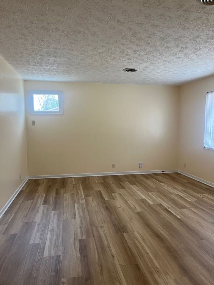 6513 W Garwood Cir - Photo 4 of 13