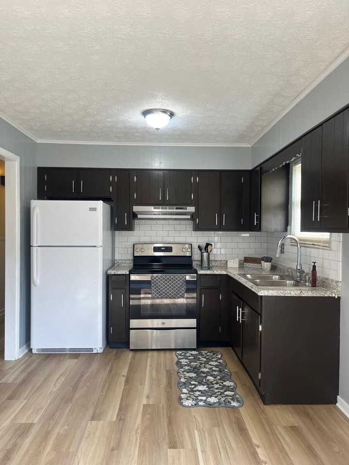 6513 W Garwood Cir - Photo 5 of 13