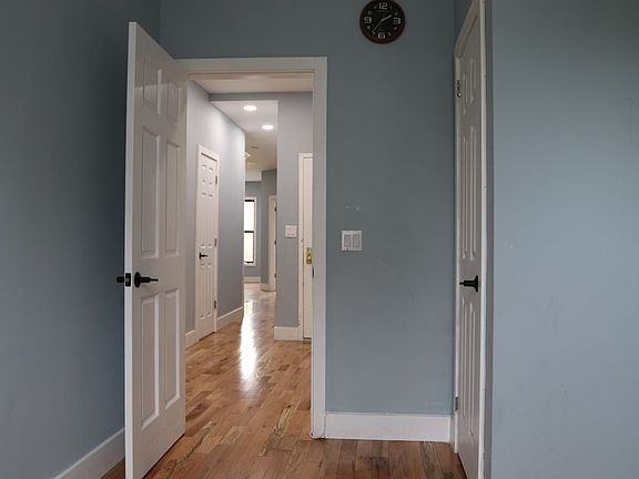 574 Ralph Ave - Photo 3 of 15