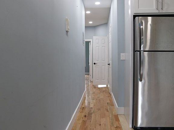 574 Ralph Ave - Photo 5 of 15