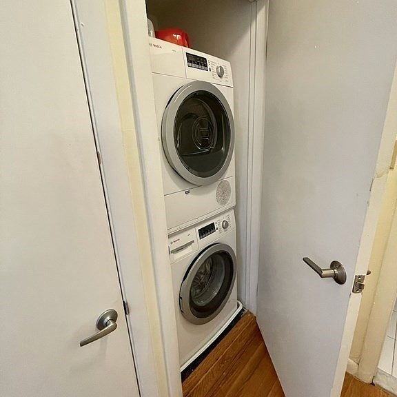 182 Beacon St - Photo 5 of 12