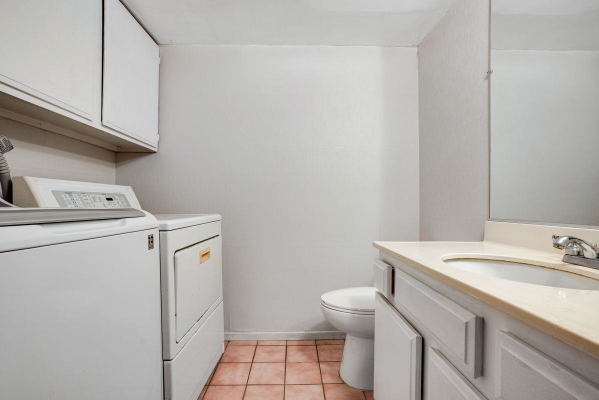 13623 Valerio St ##C - Photo 2 of 15