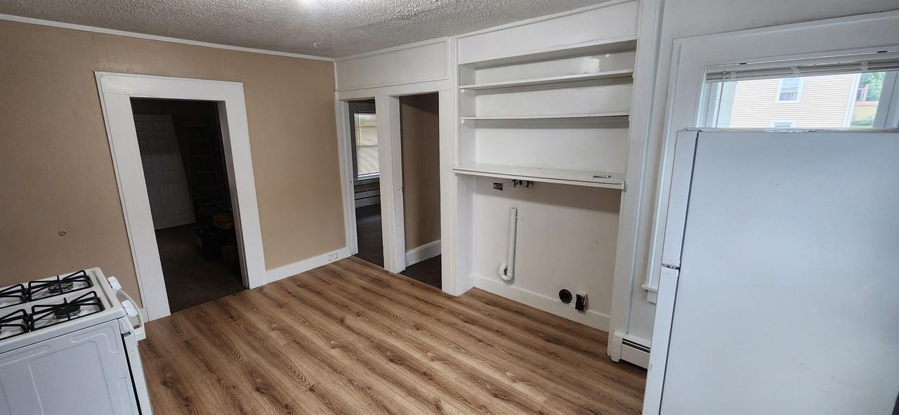 36 Maple Ave - Photo 2 of 11