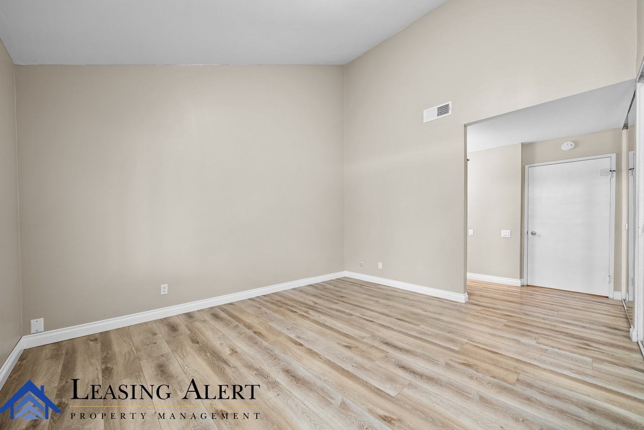 25352 Avenida Cappela - Photo 2 of 22