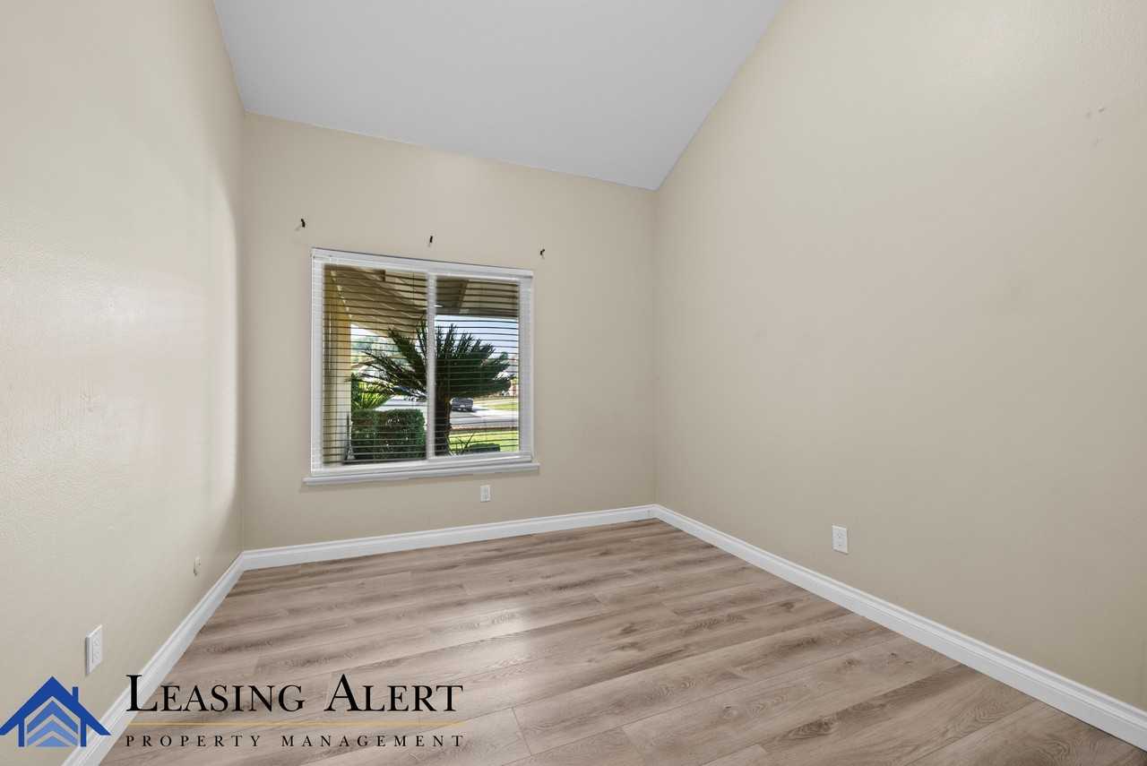 25352 Avenida Cappela - Photo 6 of 22