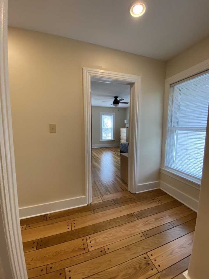 1202 Memorial Ave - Photo 7 of 25