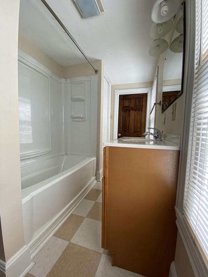 1145 Isabella Ct - Photo 5 of 25