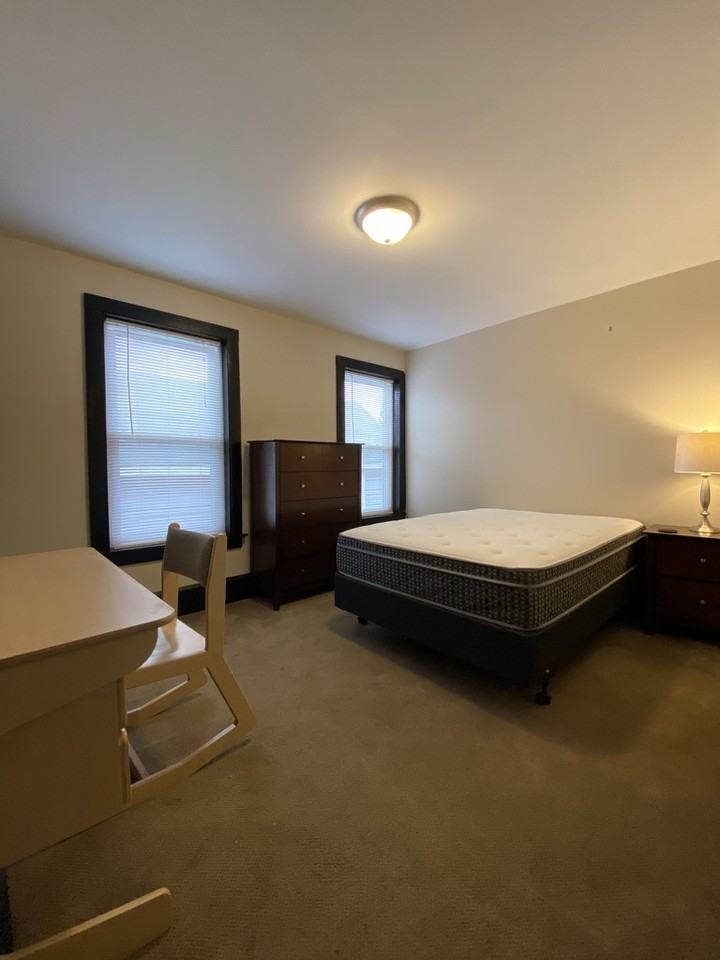 950 2nd St - Photo 6 of 35