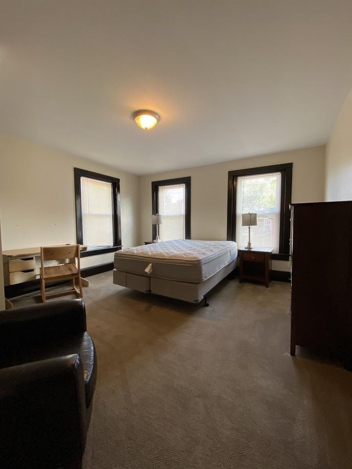 950 2nd St - Photo 2 of 35