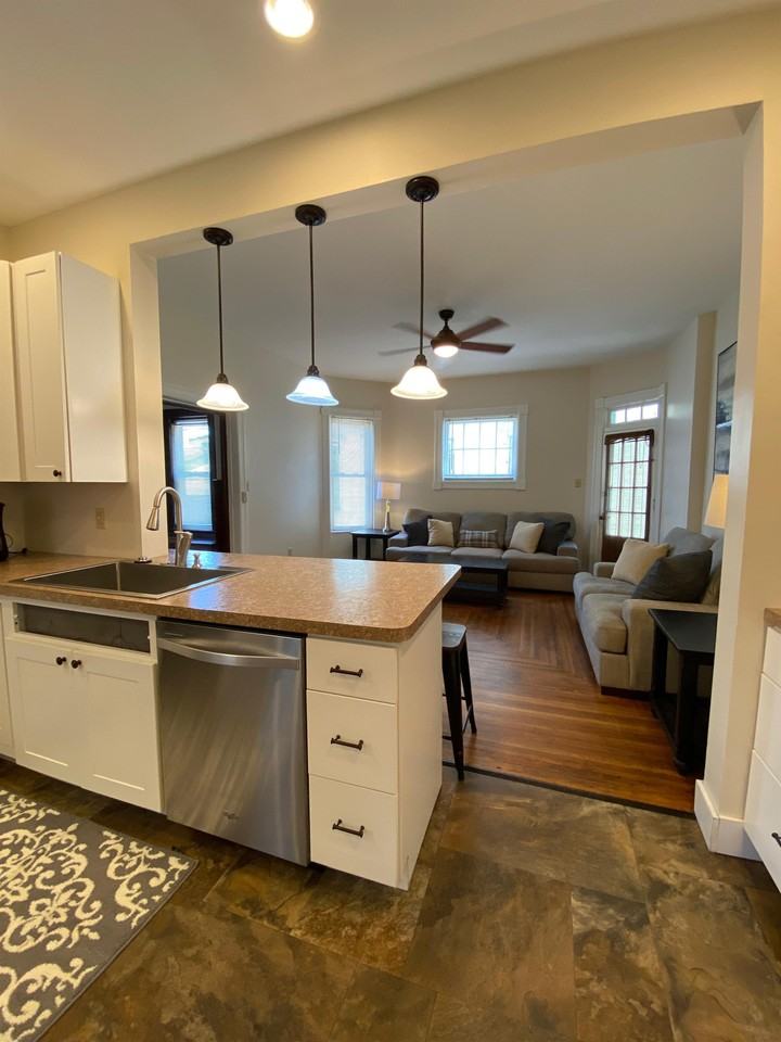 738 W 3rd St - Photo 6 of 36