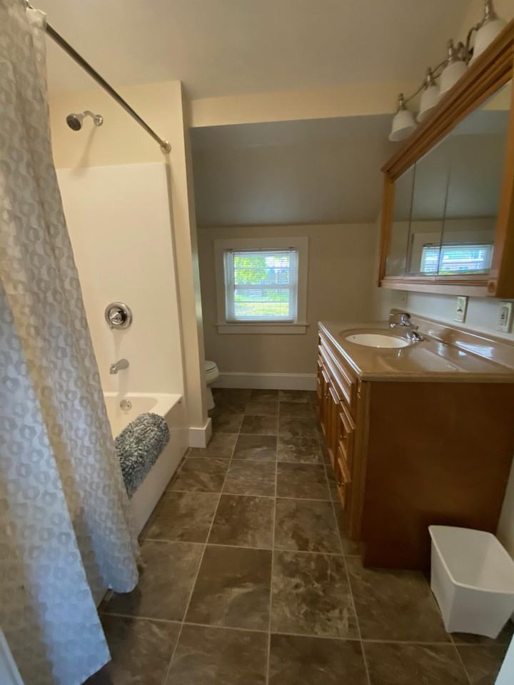 928 2nd St - Photo 5 of 38